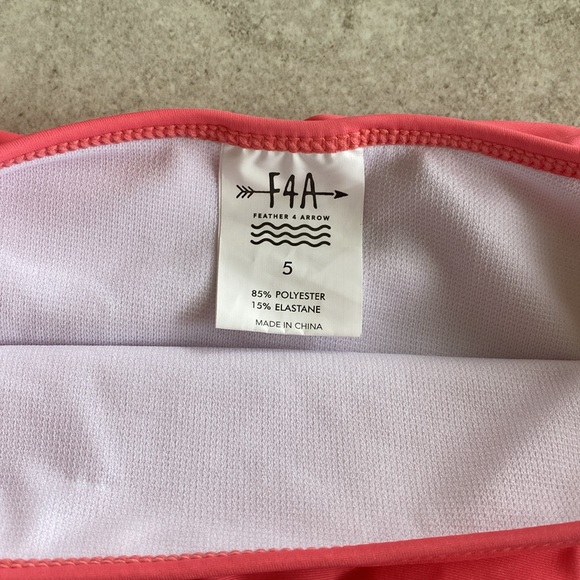 Feather 4 Arrow Seashell ruffle set - Picture 8 of 11